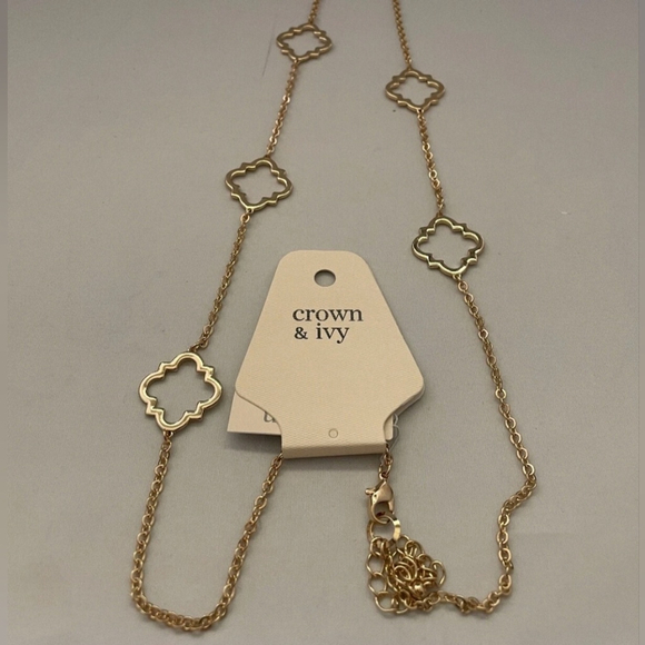 Crown & Ivy Gold Clover Necklace - Picture 2 of 5